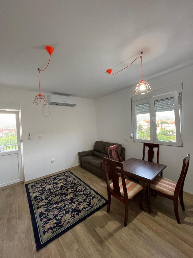 Entire Spacious Apartment With Free Parking Podgorica Extérieur photo